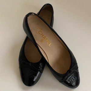 Chanel CC  Ballet Flats, Black  37 1/2